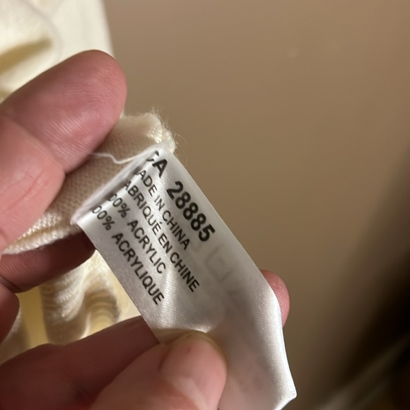 Double layer attached sweater cream - Picture 3 of 5